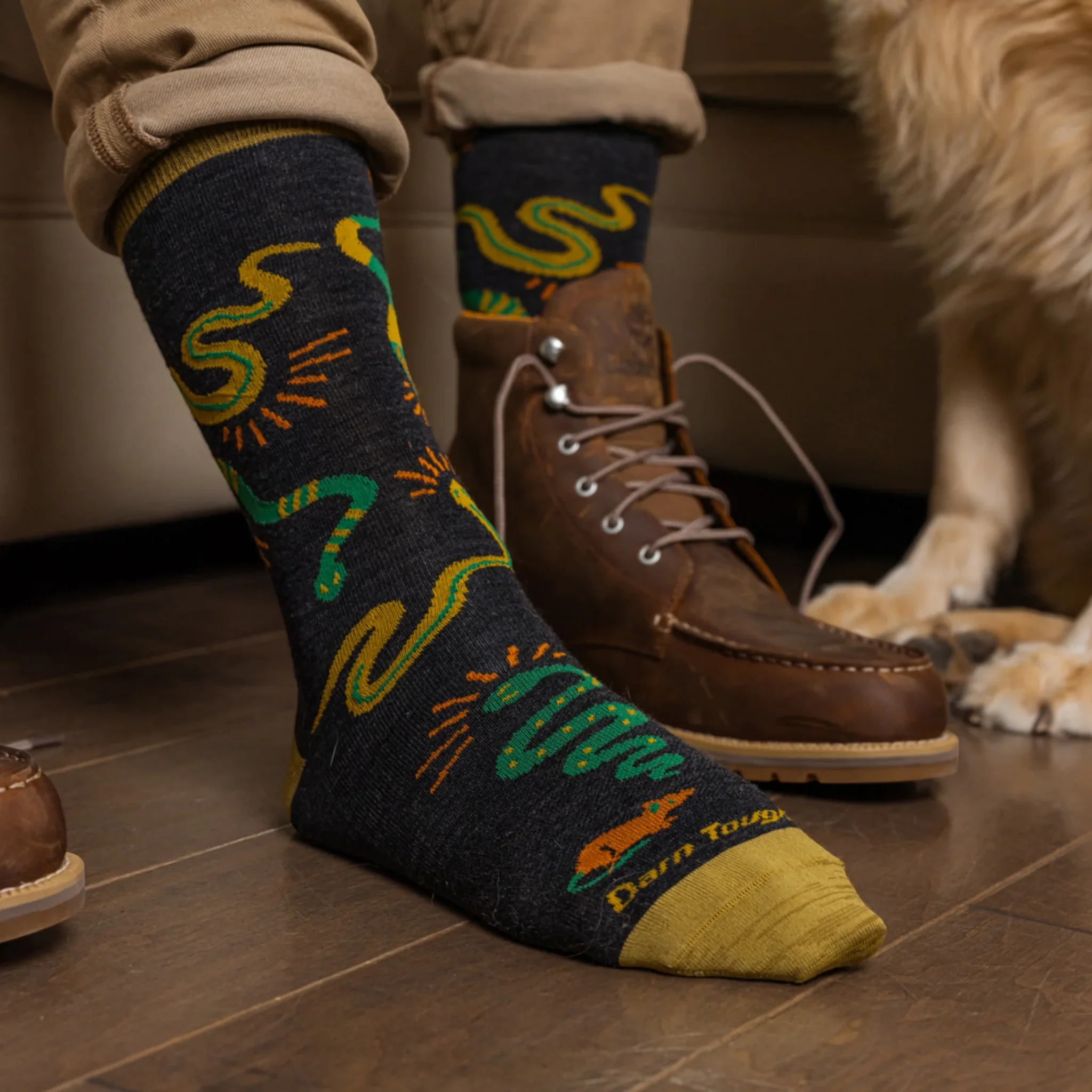 Darn Tough Men's Field Guide Crew Lightweight Lifestyle Socks - Image 5