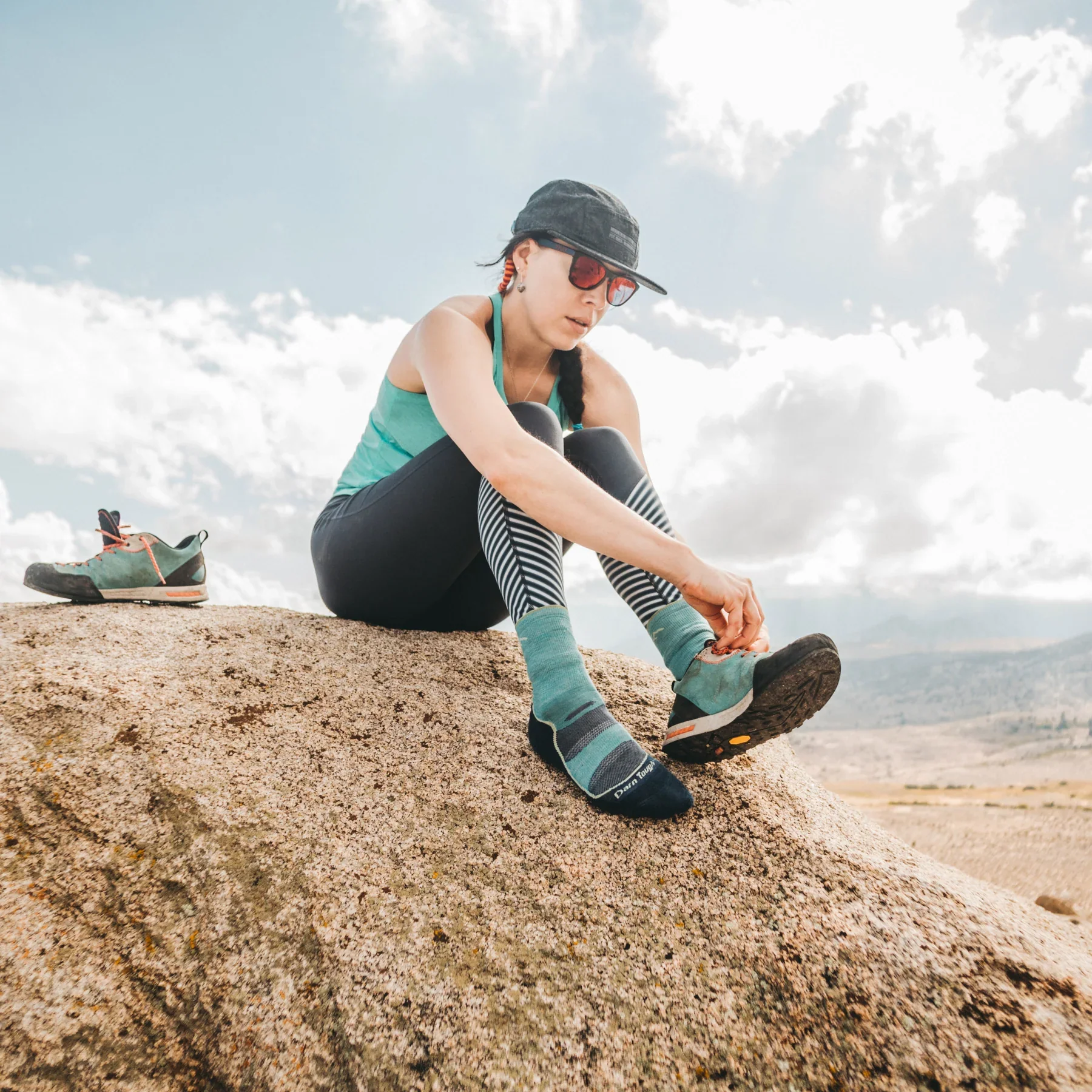 Darn Tough Women's Light Hiker Micro Crew Lightweight with Cushion Socks - Image 8