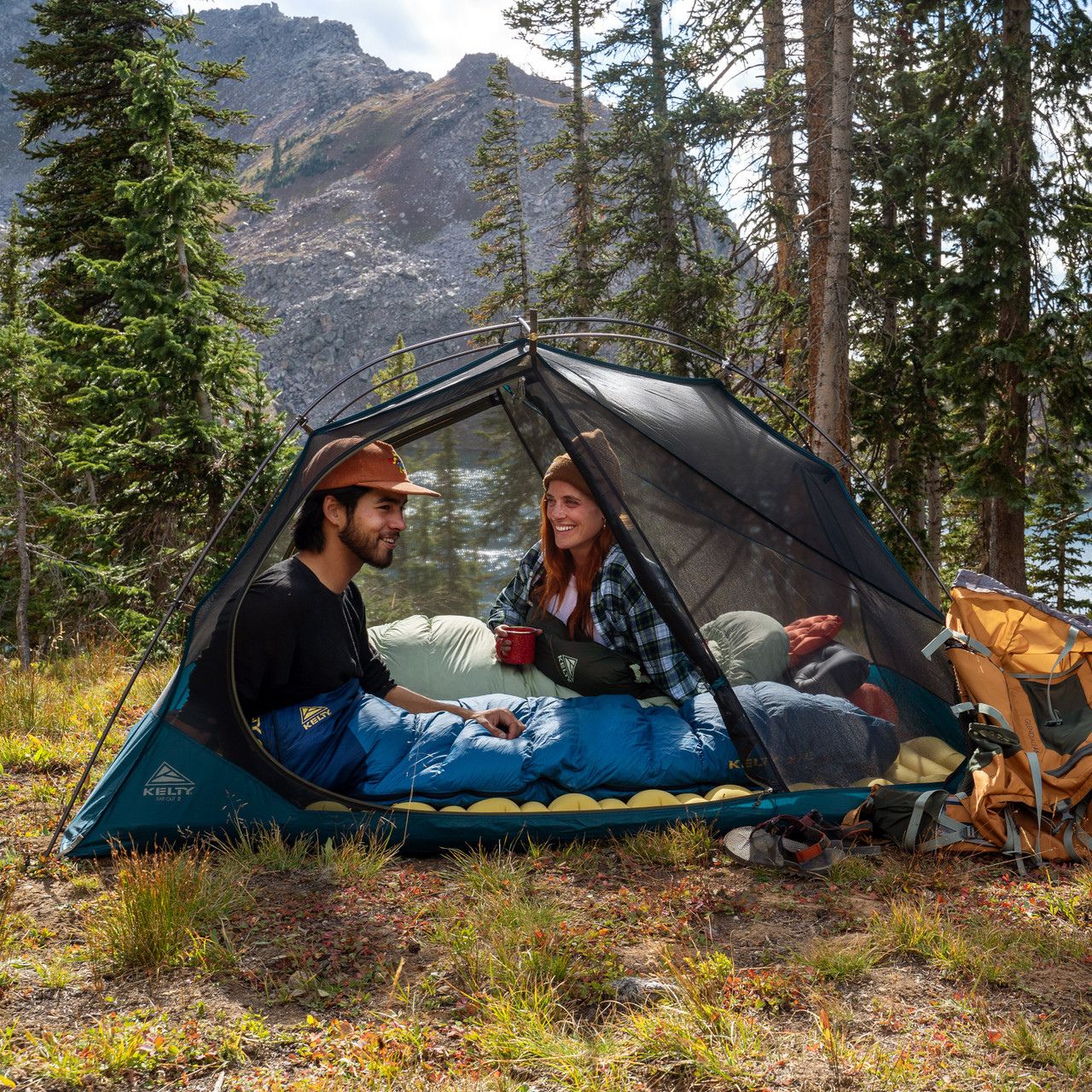 Kelty Cosmic 20 Down Degree Sleeping Bag RH - Image 17