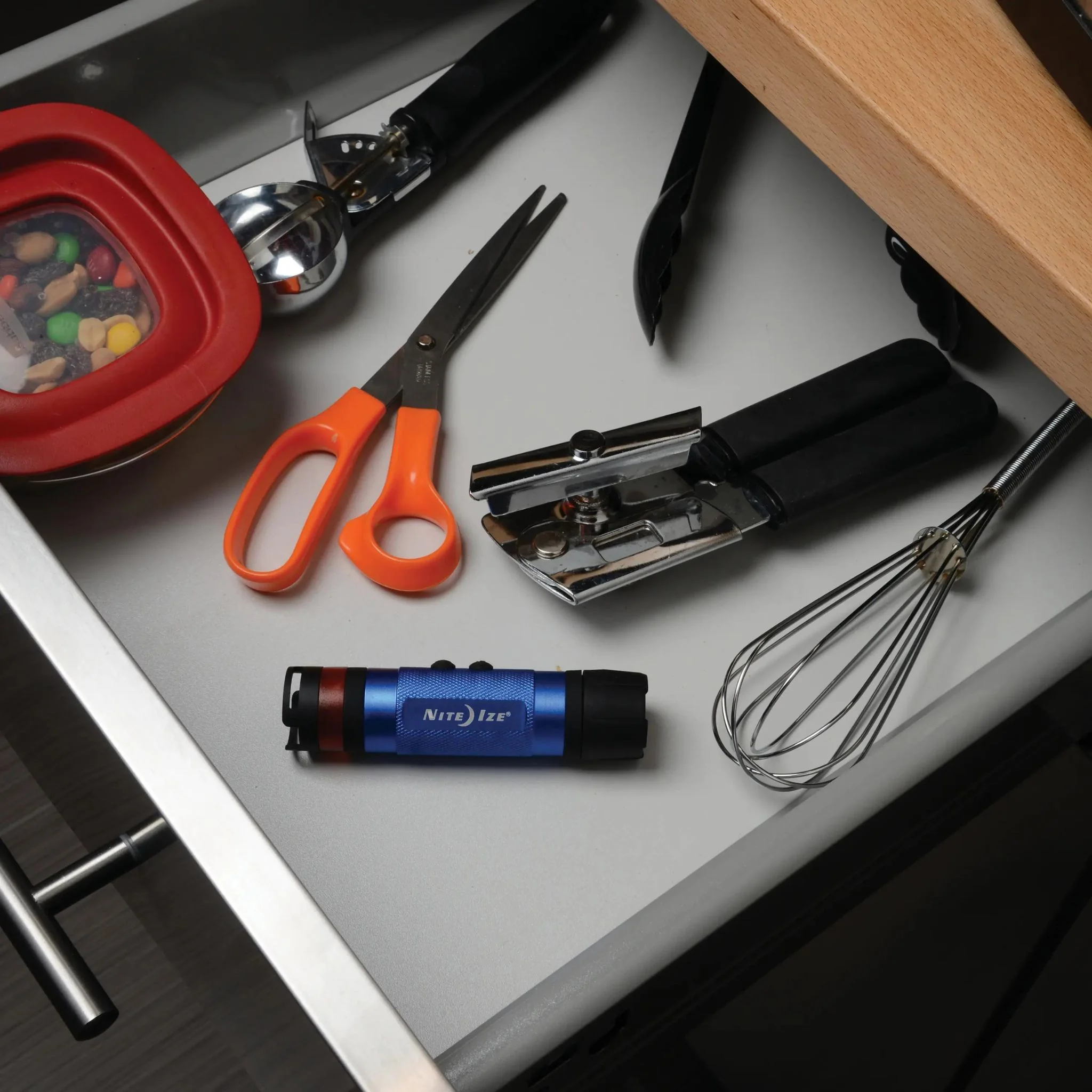Nite Ize Radiant 3-in-1 LED Mini Flashlight - Image 4