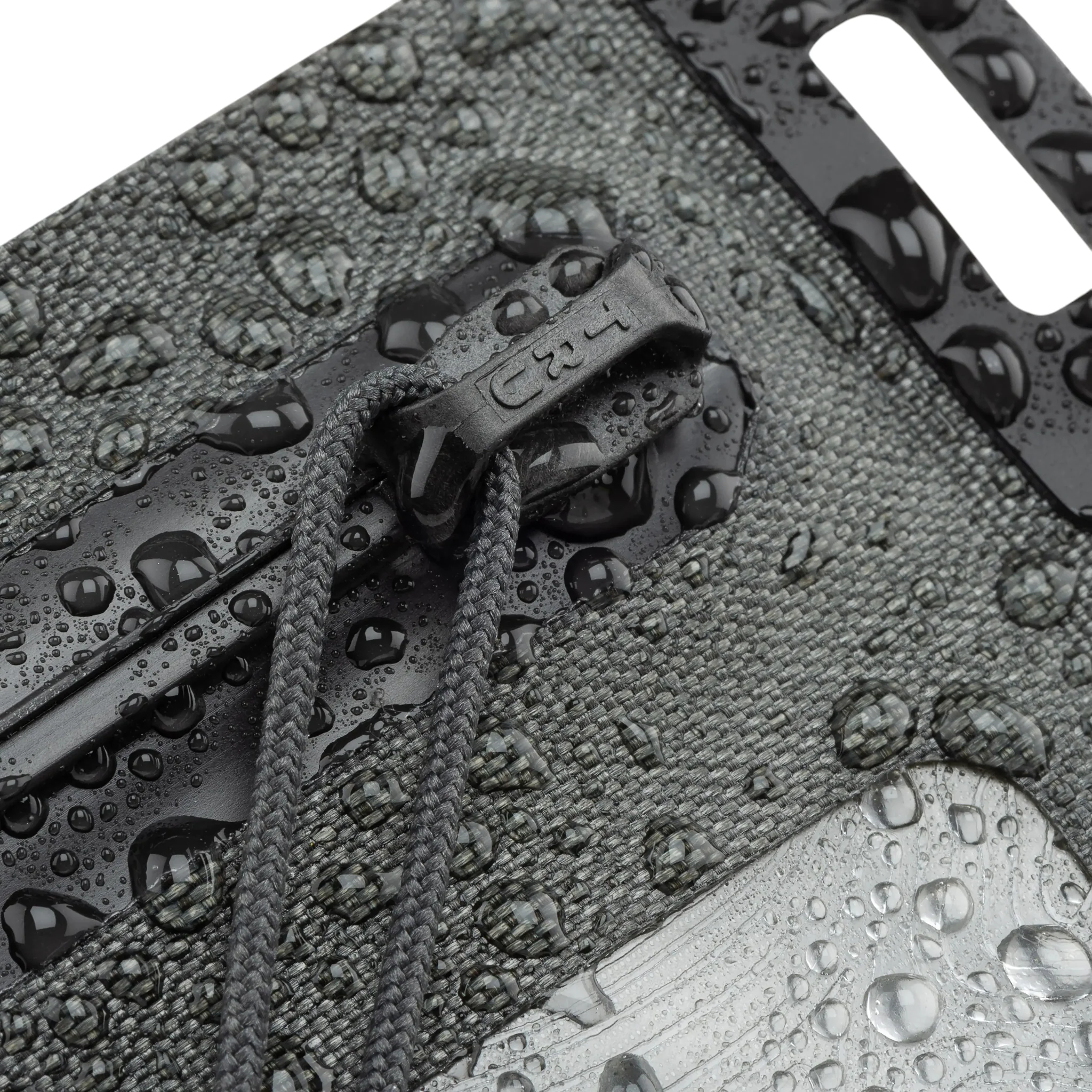 Nite Ize RunOff Waterproof Pocket - Image 9