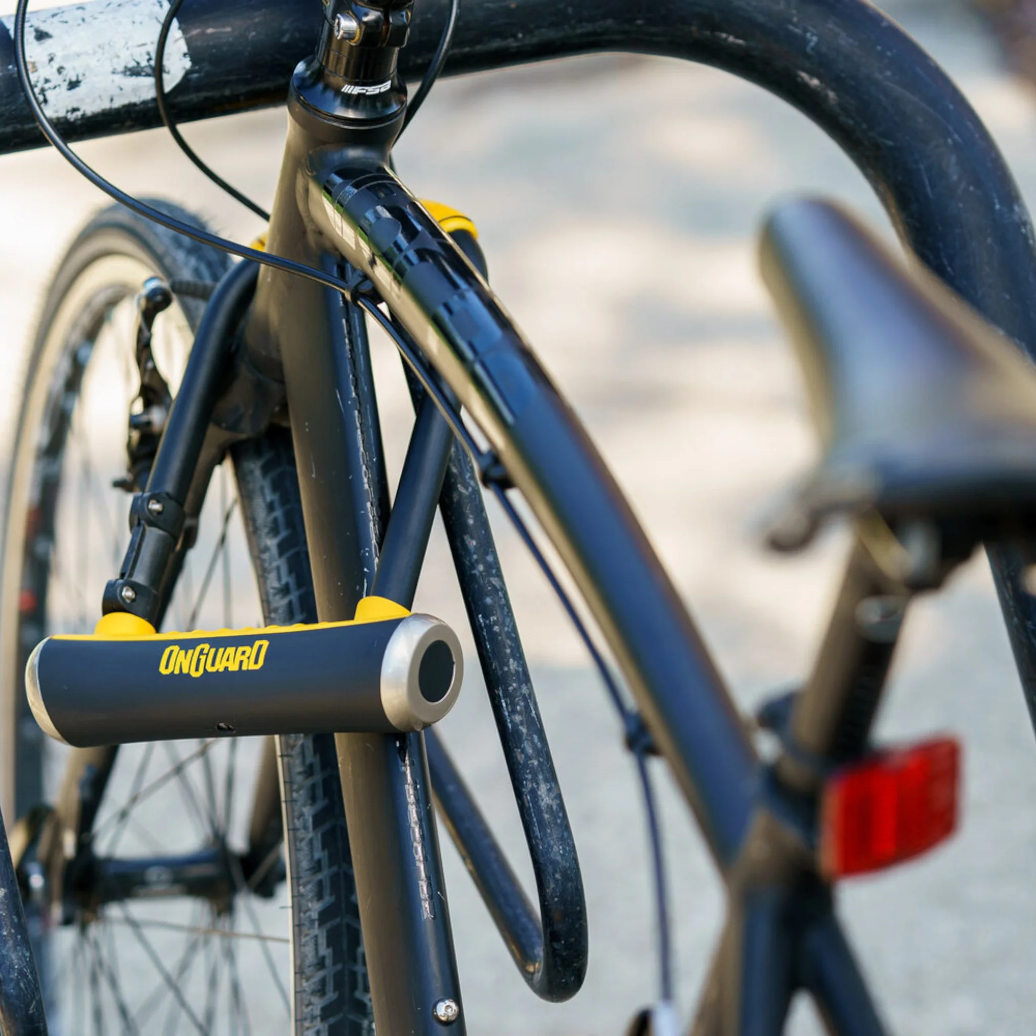 On Guard Pitbull STD Bike U-Lock - Image 3